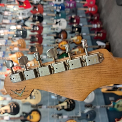 Fender Custom Shop 70th Anniversary Stratocaster 5